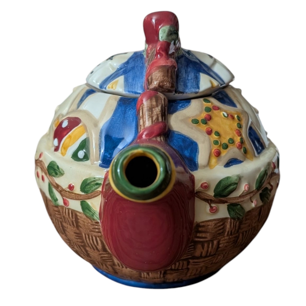 Debbie Mumm Christmas Basket Teapot - Picture 7 of 13